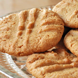 Raw Vegan Peanut Butter Cookies