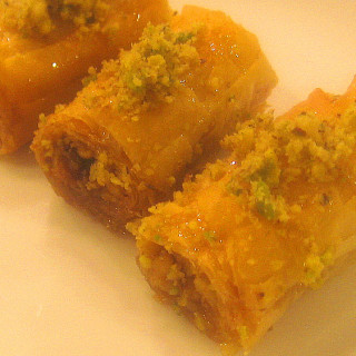 Recipe: Easy to Make Lebanese Baklava Rolls – Biklewa