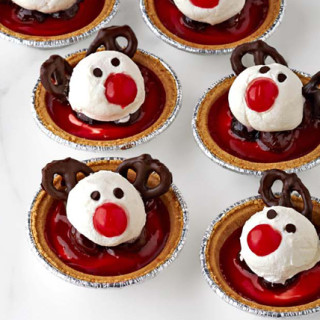 Reindeer Cherry Cheesecake Tarts