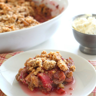 Rhubarb Crisp – Low Carb and Gluten-Free