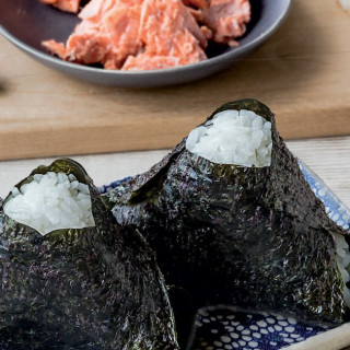 Rice Balls With Salmon Filling (Onigiri)