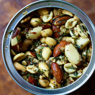 Roasted nuts in rosemary and butter