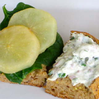 Roasted Pear with Baby Spinach Sandwich