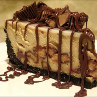 Ruggles Grill (Houston, TX) Reese's Peanut Butter Cup Cheesecake