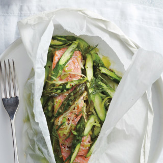 Salmon, Asparagus, and Leek in Parchment