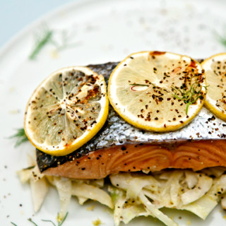 Salmon with Fresh Fennel and Lemon 