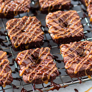 SALTED CARAMEL ROLO BROWNIES
