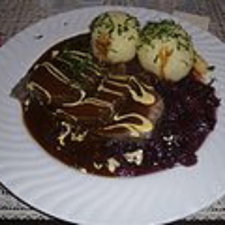 Sauerbraten (simple & authentic) with Gingersnap Gravy