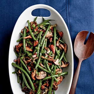 Sautéed Green Beans with Mushrooms and Garlic