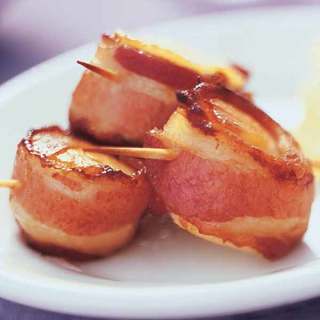 Scallops with Bacon and Maple Cream