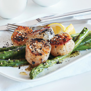 Seared Coriander Scallops with Nori Brown Butter and Asparagus
