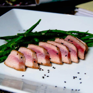 Seared Yellowfin Tuna with Haricot Verts