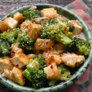 Sesame-Ginger Tofu and Broccoli Stir-Fry