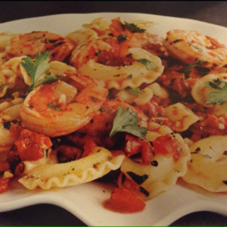 Shrimp and Garlic Tomato Pasta
