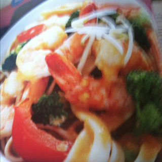 Shrimp edamame and cellophane noodle salad