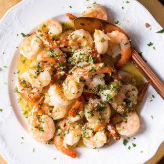 Shrimp Scampi With Garlic, Red Pepper Flakes, and Herbs