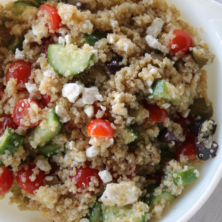 Simple and Delicious Greek Quinoa Salad