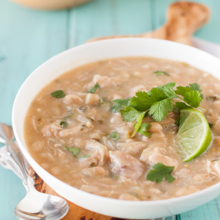 Slow Cooker Clean Eating White Chicken Chili Recipe