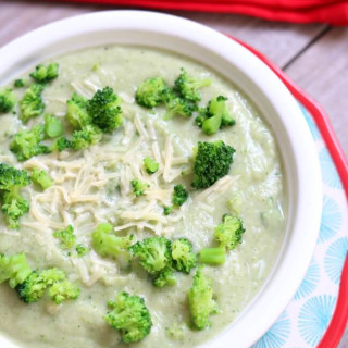 Slow Cooker Creamy Cauliflower Broccoli Soup