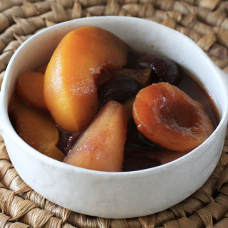 Slow Cooker Fruit Compote With Cinnamon