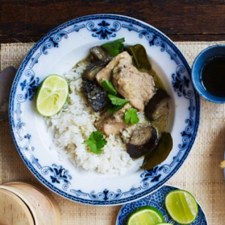 Slow cooker Thai chicken curry