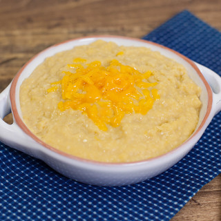 Slow Cooker Cheesy Grits