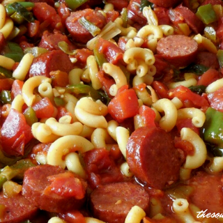 SMOKED SAUSAGE, PEPPERS AND PASTA SKILLET