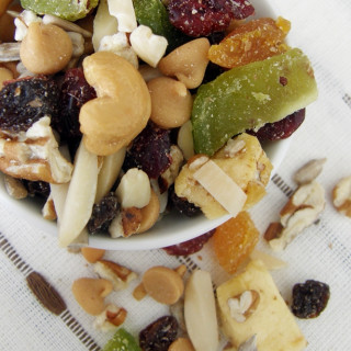 Snack saludable / trail mix {frutos secos, fruta y más}