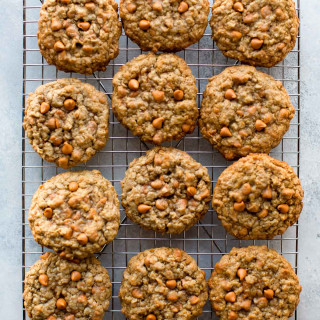 Soft &amp; Chewy Oatmeal Scotchies