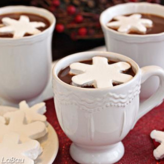 Soft and Fluffy Snowflake Marshmallows