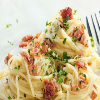 Spaghetti with Parmesan and Bacon