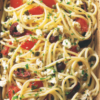 Spaghetti with Tomatoes, Black Olives, Garlic, and Feta Cheese