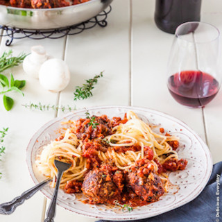 Spaghetti and vegetarian meatballs recipe