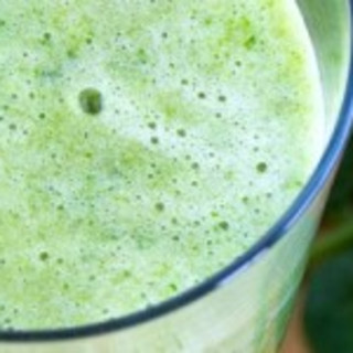 Spiced Apple Green Smoothie