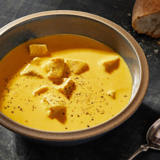 Spiced Chicken Soup With Cashews and Coconut Milk (Murgh Kaju Ka Shorba)