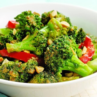 Spicy Stir-Fried Broccoli and Peanuts
