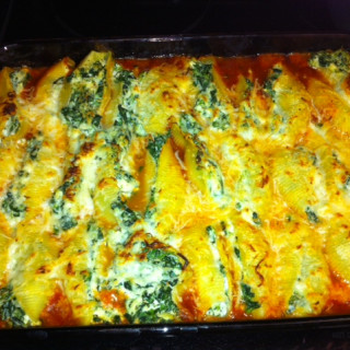 Spinach and ricotta-stuffed shells