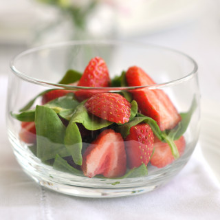 Spinach and Strawberry Salad with Pepper Vinaigrette
