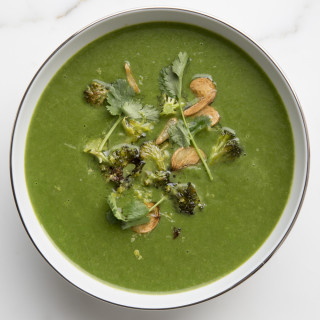 Spinach-Broccoli Soup with Garlic and Cilantro