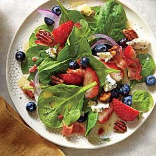Spinach Salad with Honey Dressing and Honeyed Pecans