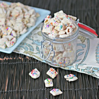 Spring Pudding Chex Mix