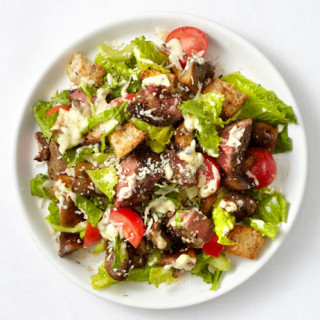 Steak-Peppercorn Salad