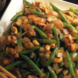 Stir-Fried Tofu, Green Beans, and Cashews