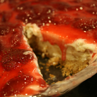 Strawberry Cheesecake Ice Cream Pie