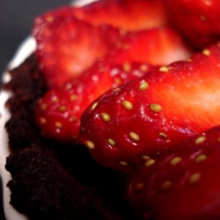 Strawberry Chocolate Mousse Pie
