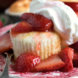 Strawberry Shortcake with Mini Angel Food Cakes
