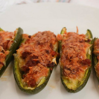 Stuffed Jalapeno Peppers with Ground Beef