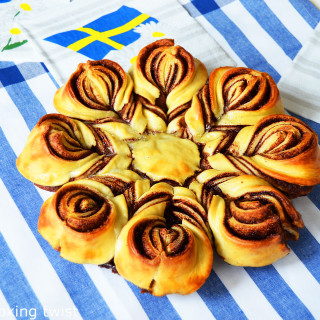 Swedish Cinnamon Star Bread (like a cinnamon bun)