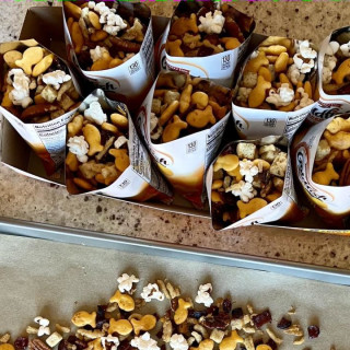 Sweet and Salty Goldfish Snack Mix: Thanksgiving Cornucopia Crunch