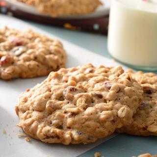 Tender Cranberry-Raisin Oatmeal Cookies